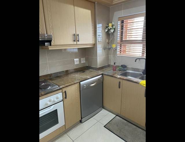 3 BEDROOM APARTMENT FOR SALE IN UMDLOTI BEACH